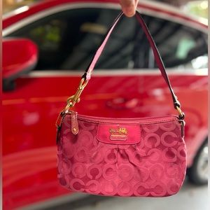 Coach Mini Hobo Pink ( circa 2000’s)